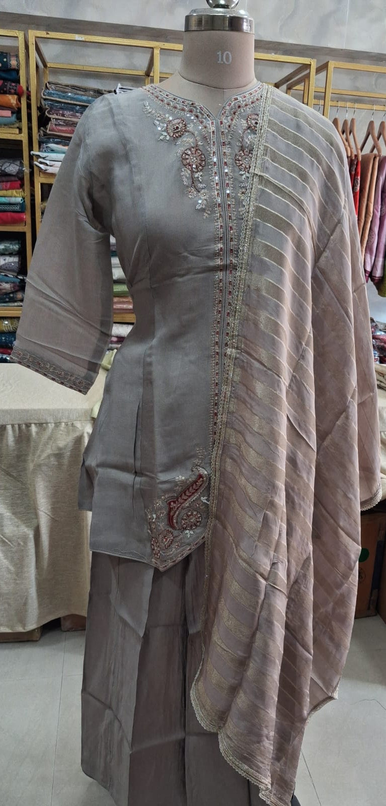 Elegant Gay kurti set