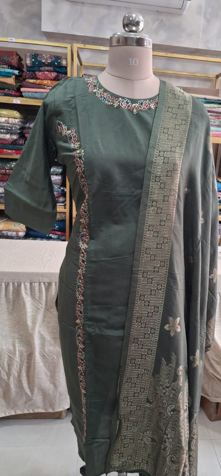 Elegant green kurti set