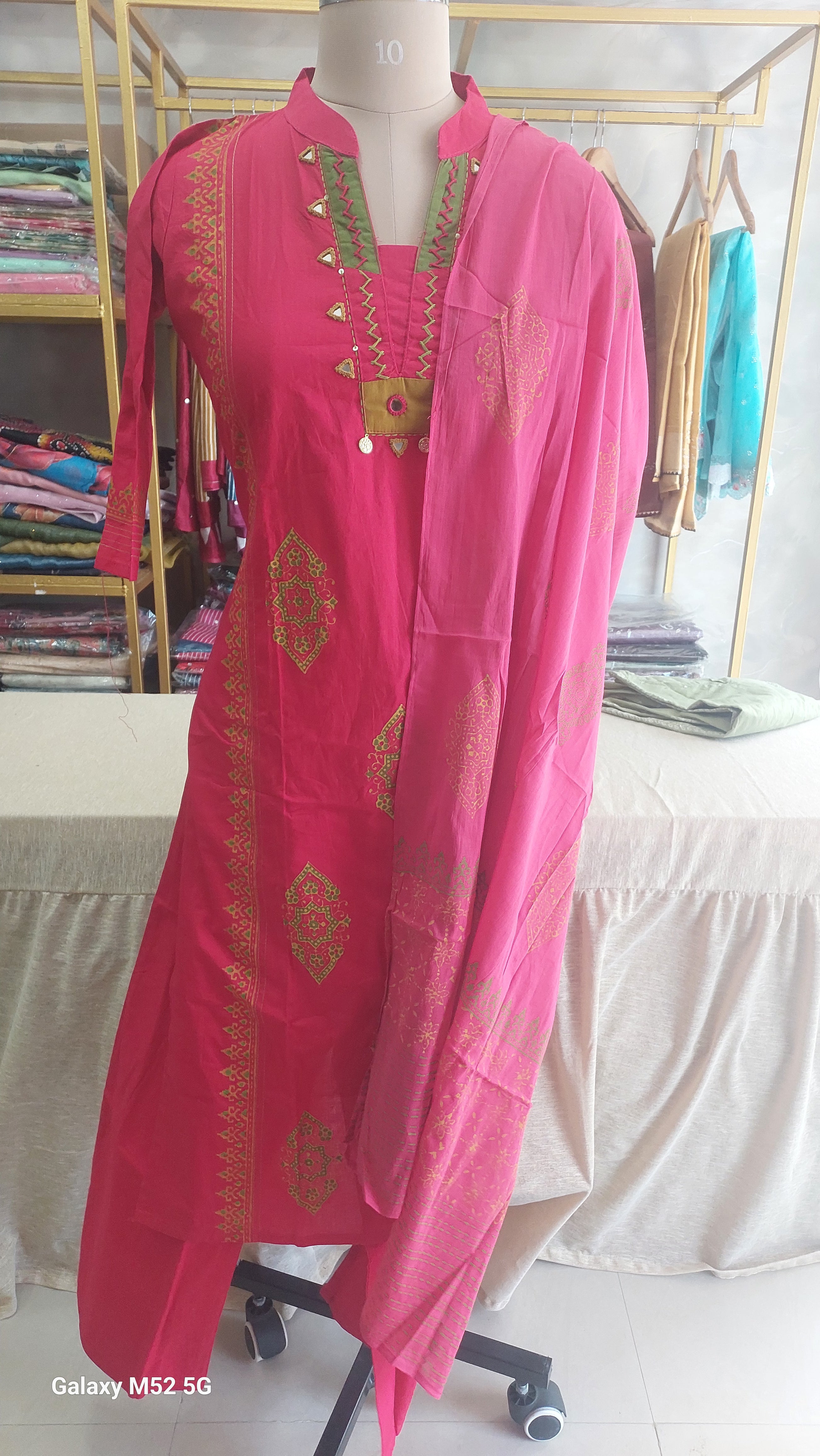 Elegant pink Printed kurti set