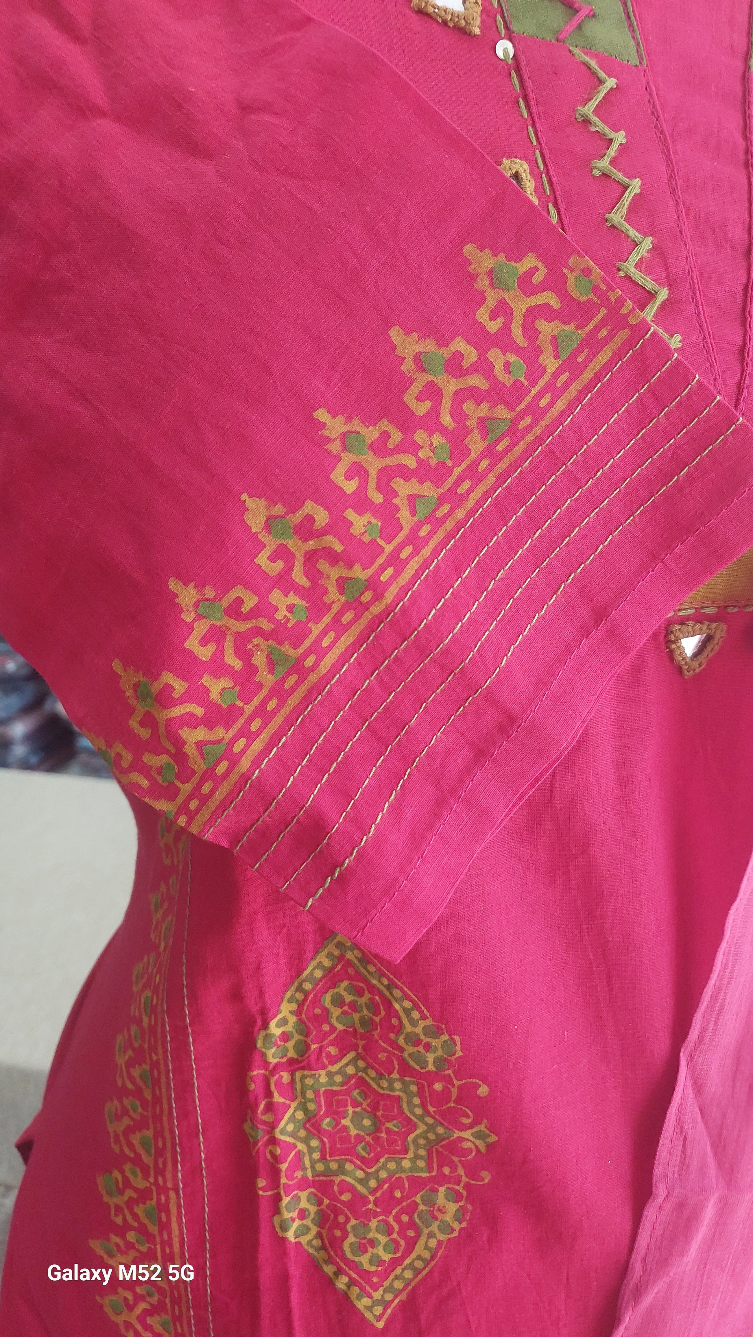 Elegant pink Printed kurti set