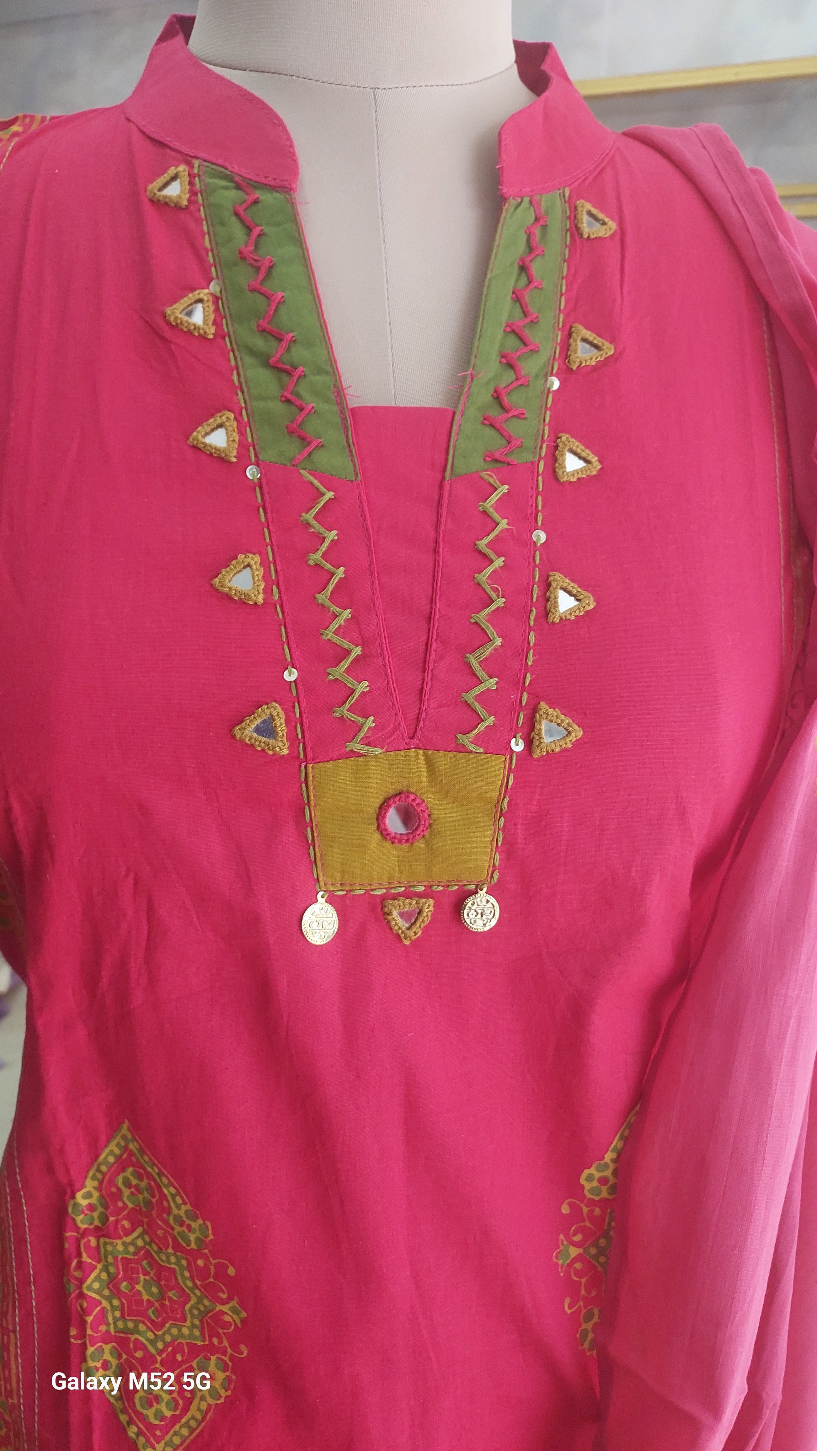 Elegant pink Printed kurti set