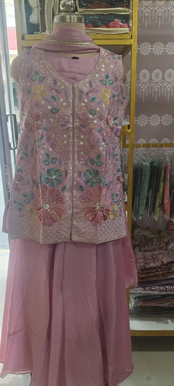 Levander Embroidered Kurti Set