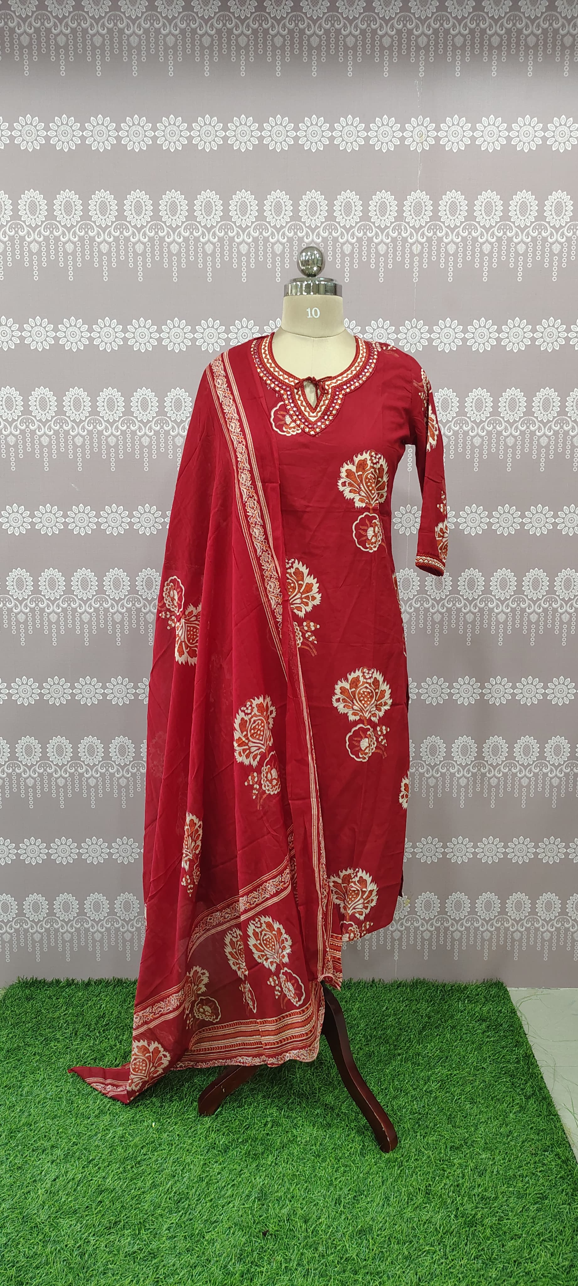 Elegant red kurthi set