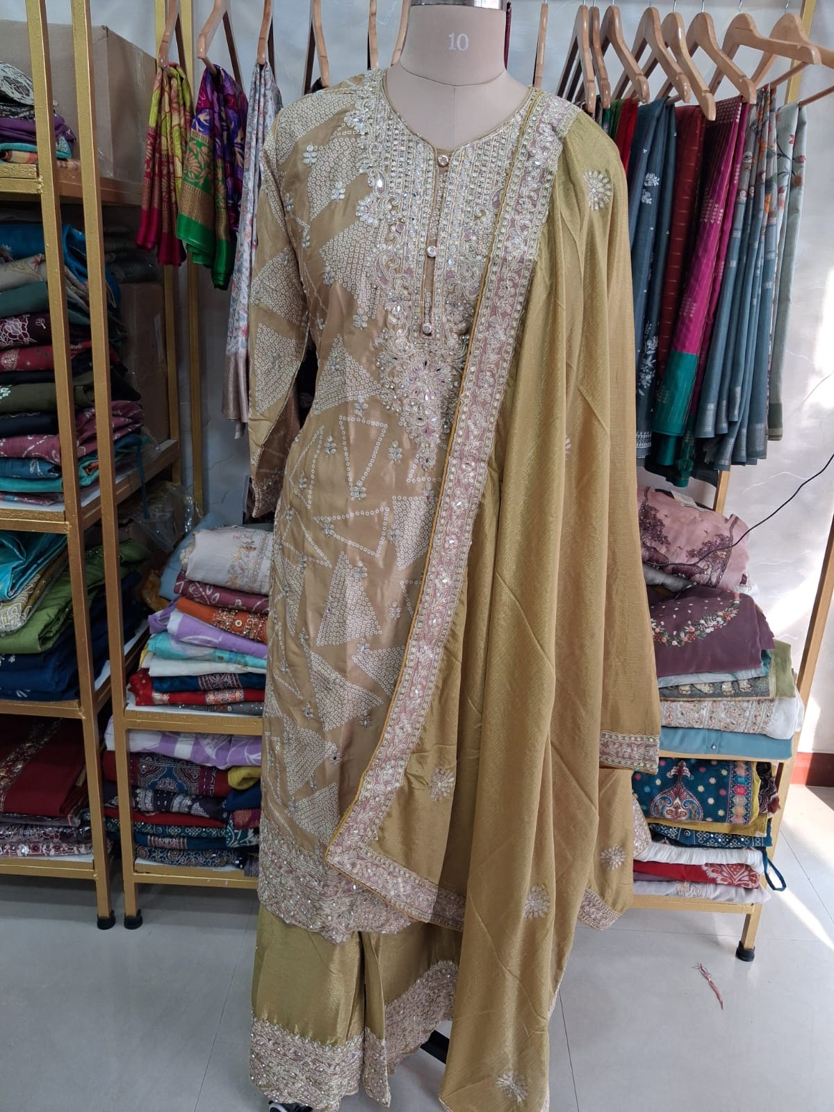 3colour Embroidered printed kurthi set