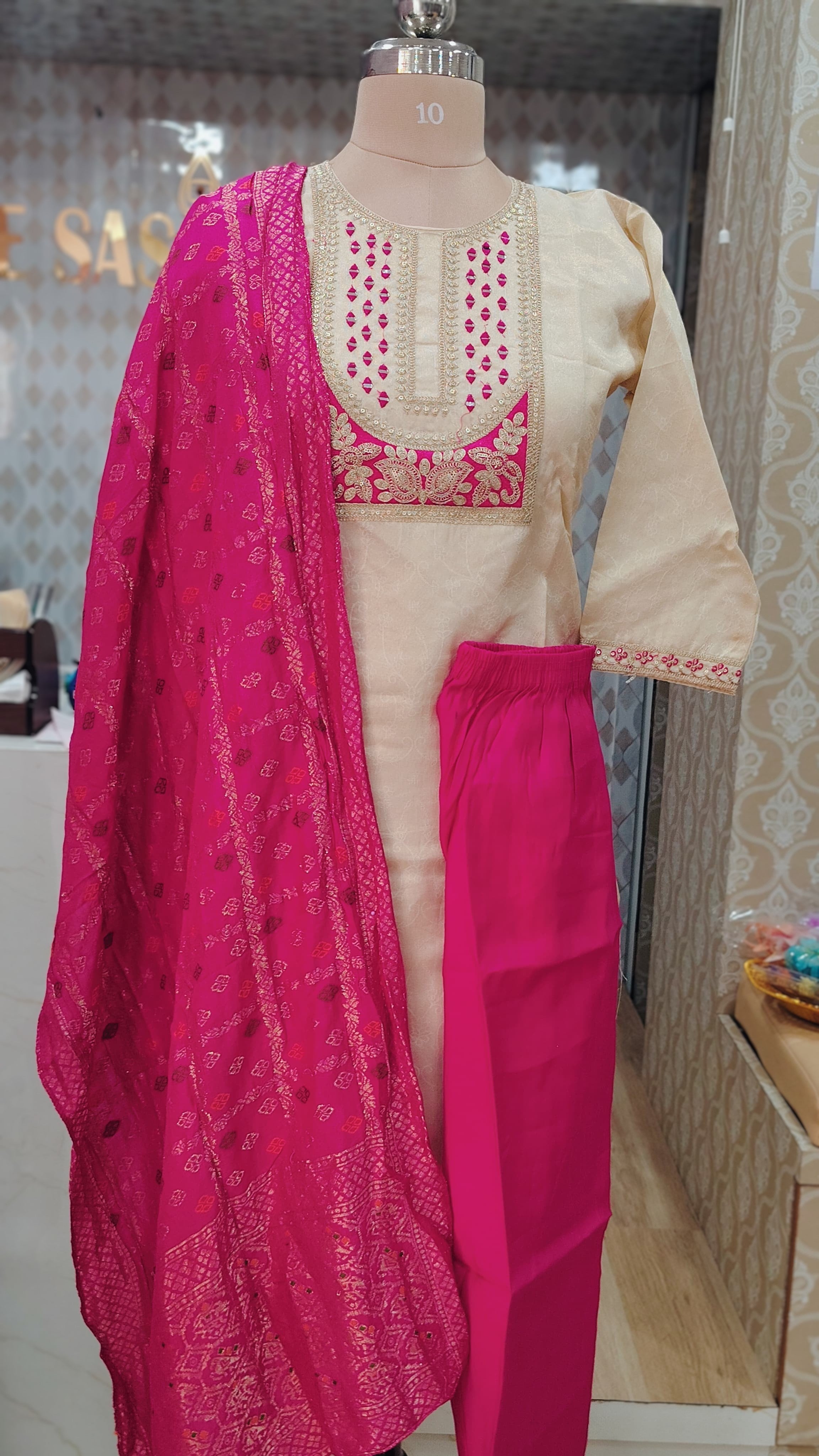 Elegant   pink kurti set