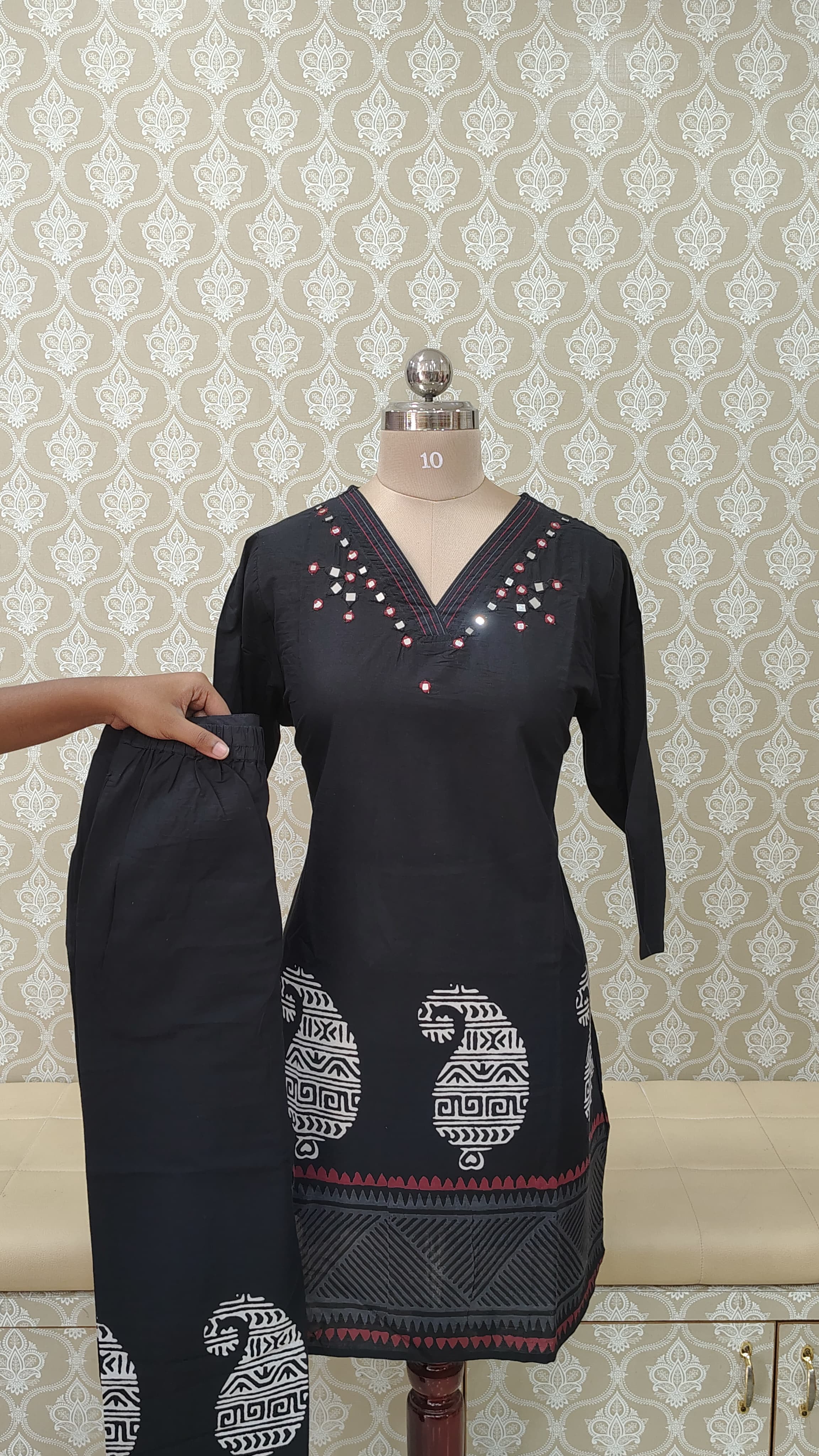 Black kurthi set