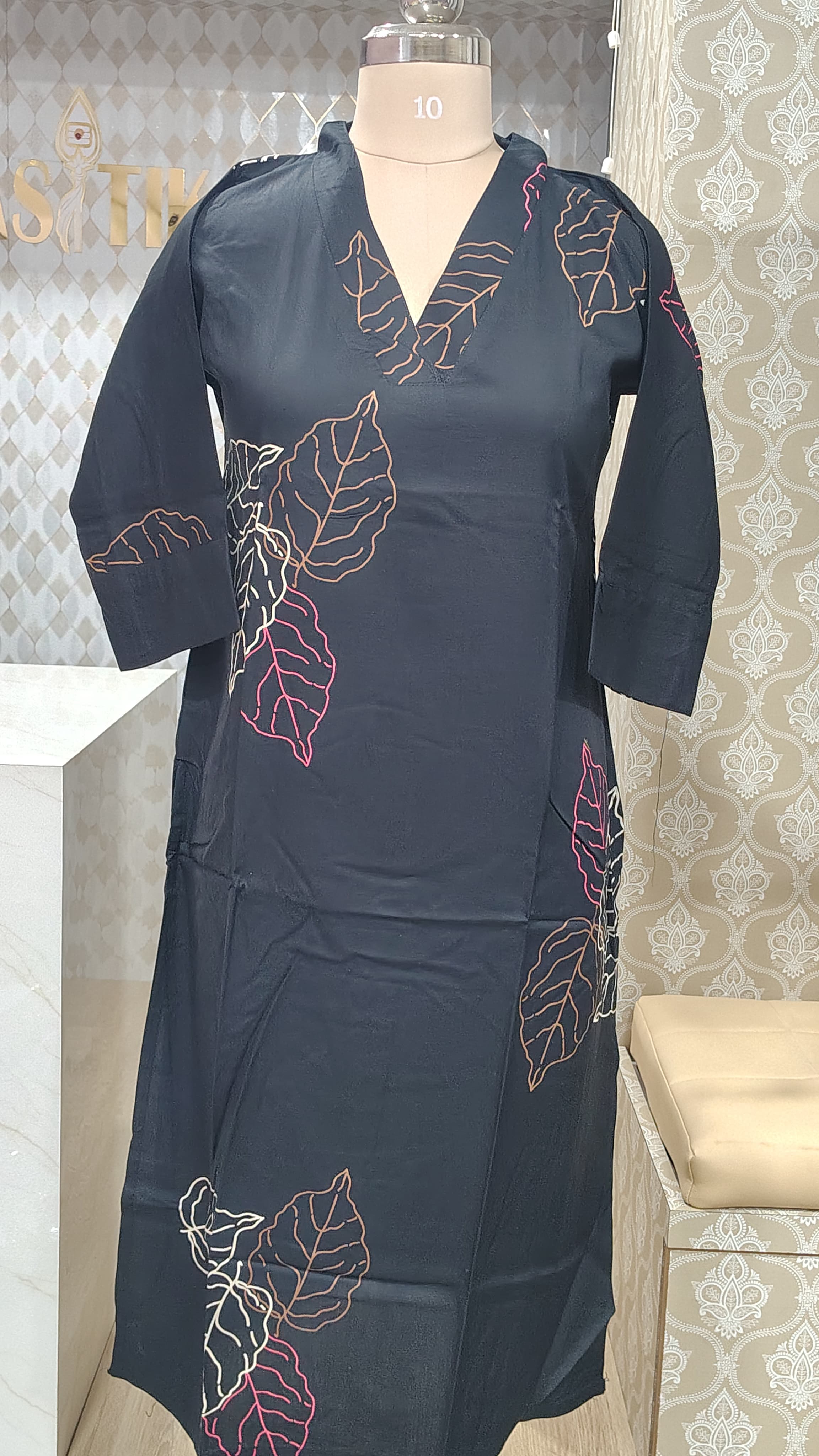 Black leaf print kurti set
