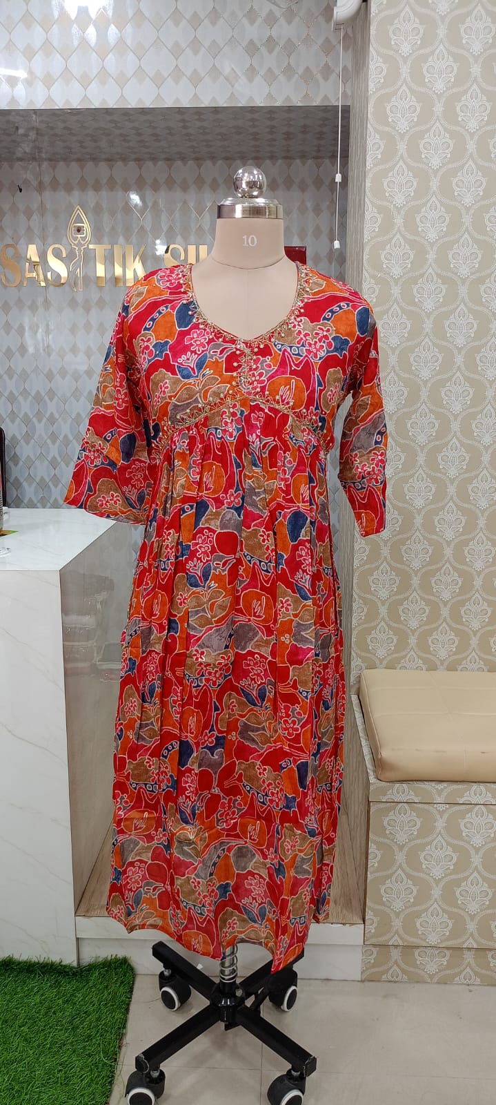 Elegant Anarkali kurthi set