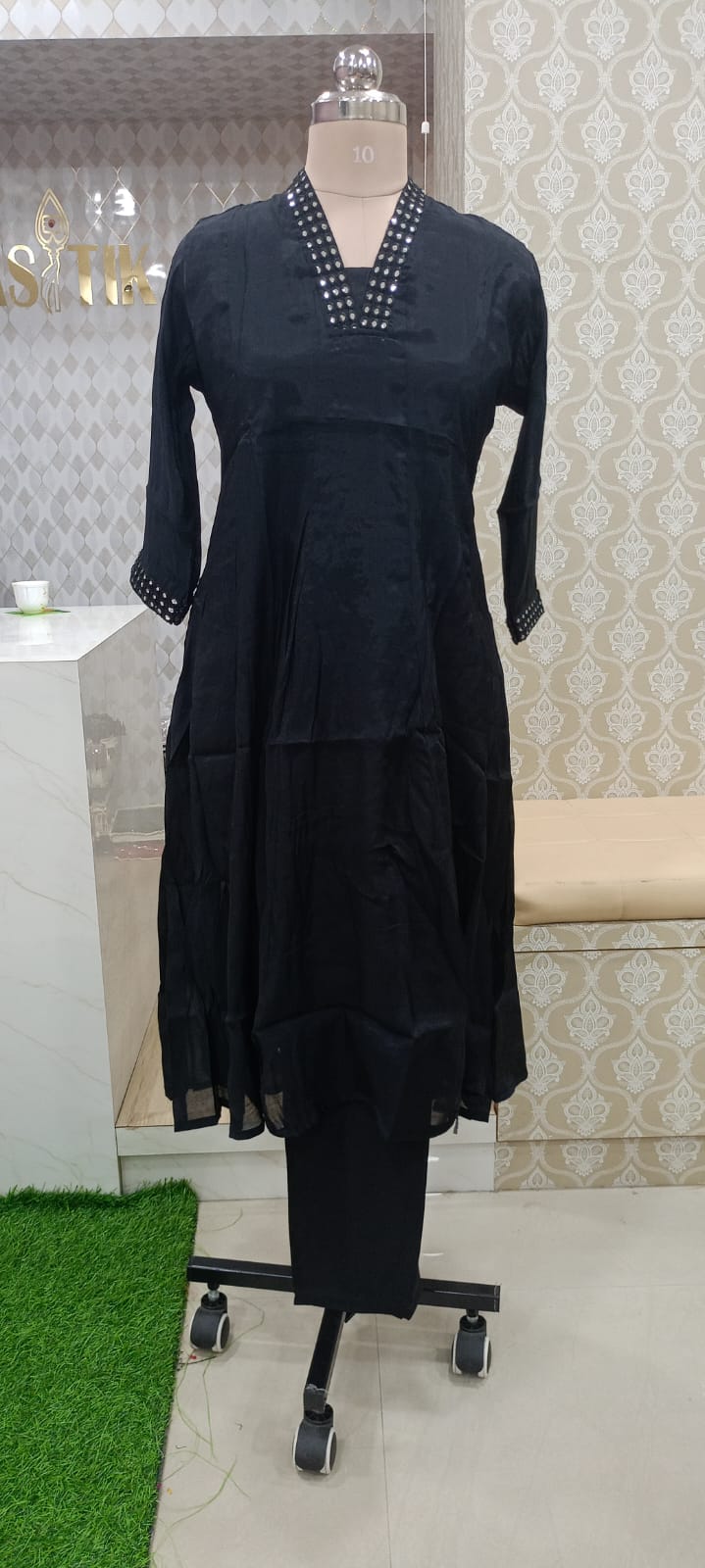 Elegant Black kurti set