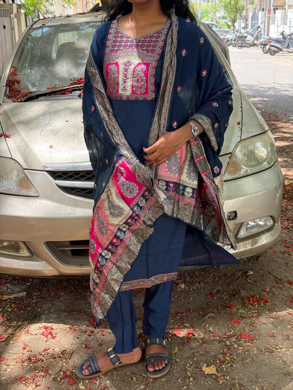 Elegant Navy blue kurthi set