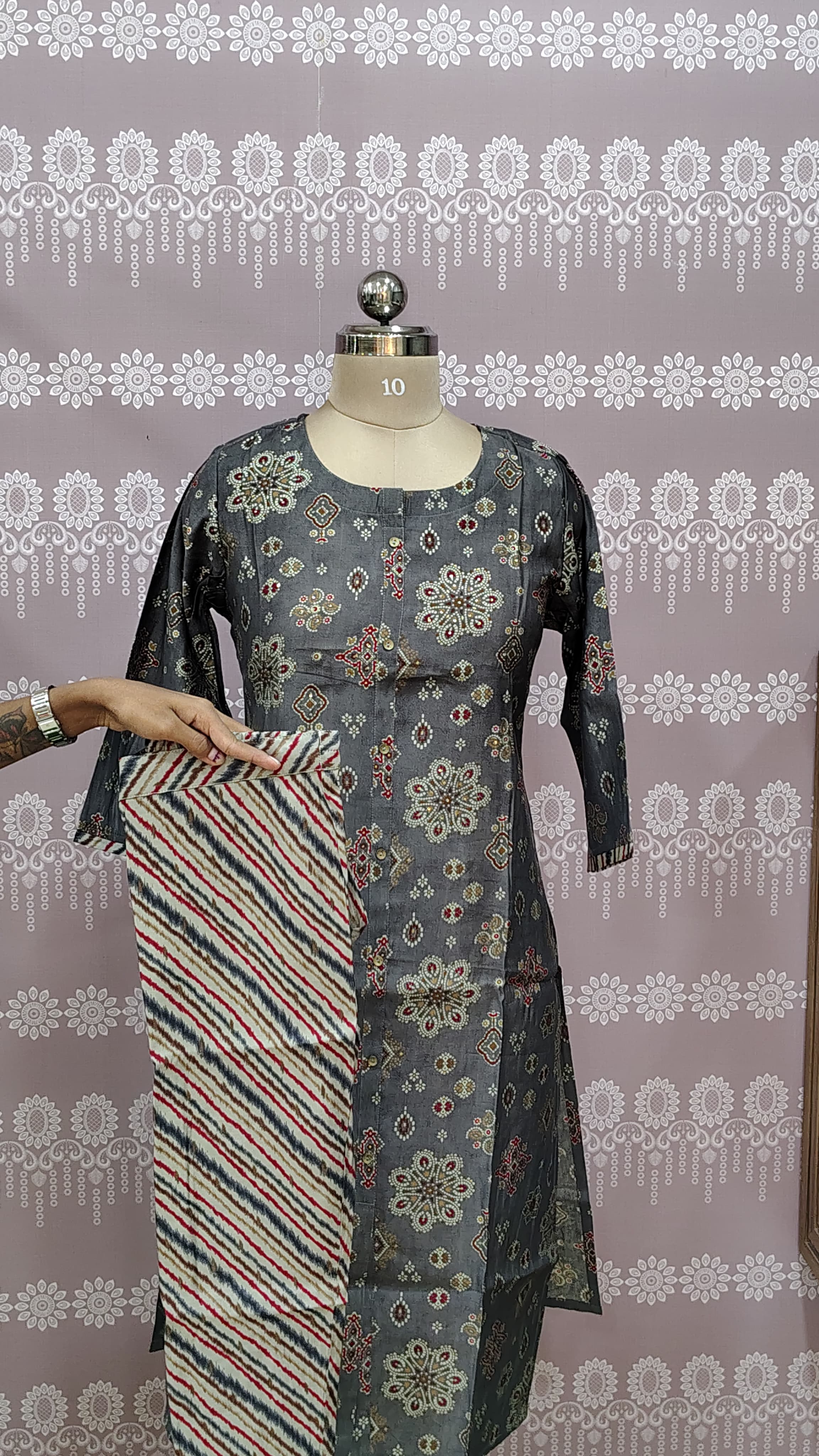 Gray printed kurthi set