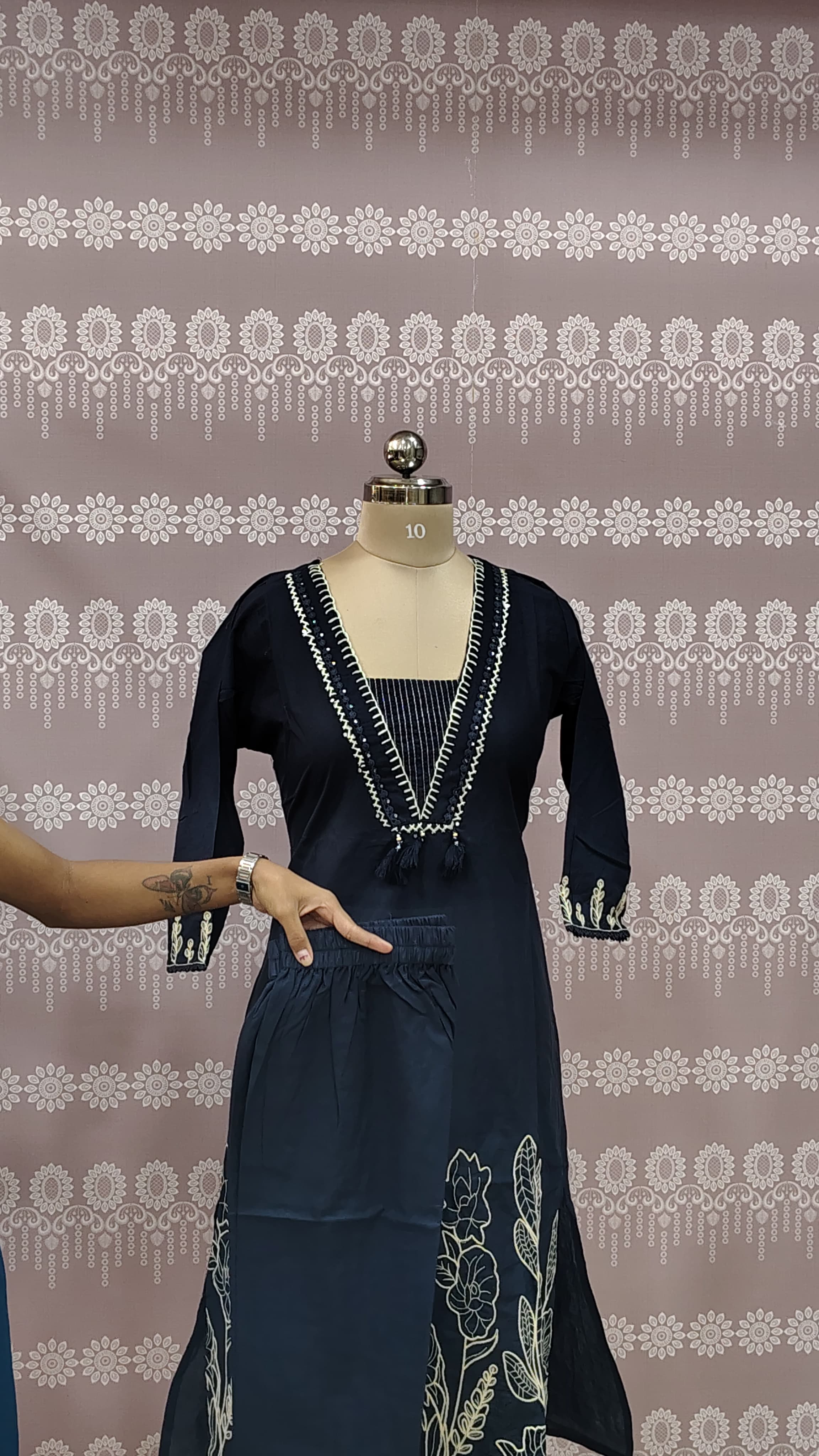 Cotton V-neck kurthi set