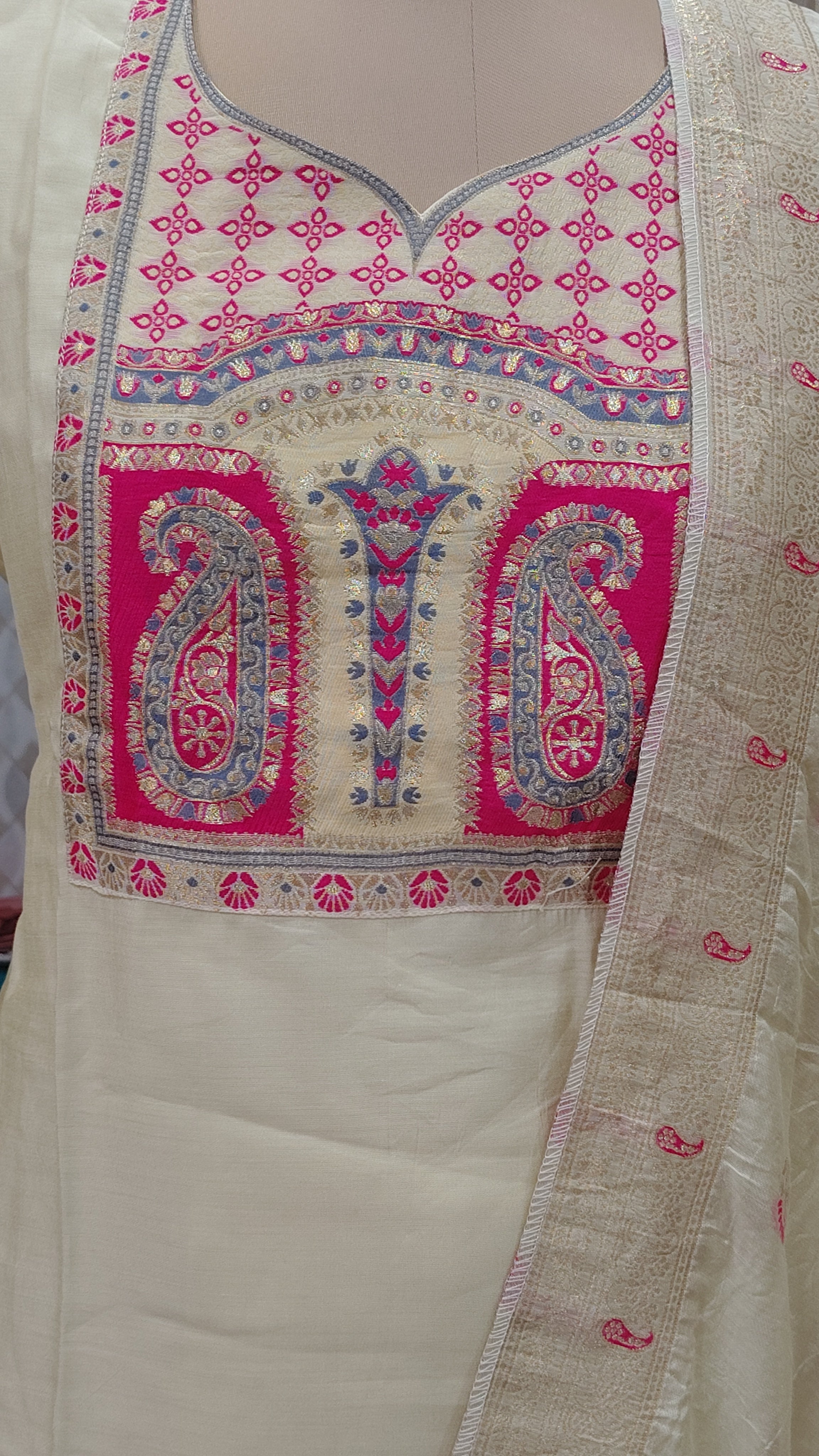 Cream Embroidered kurta set