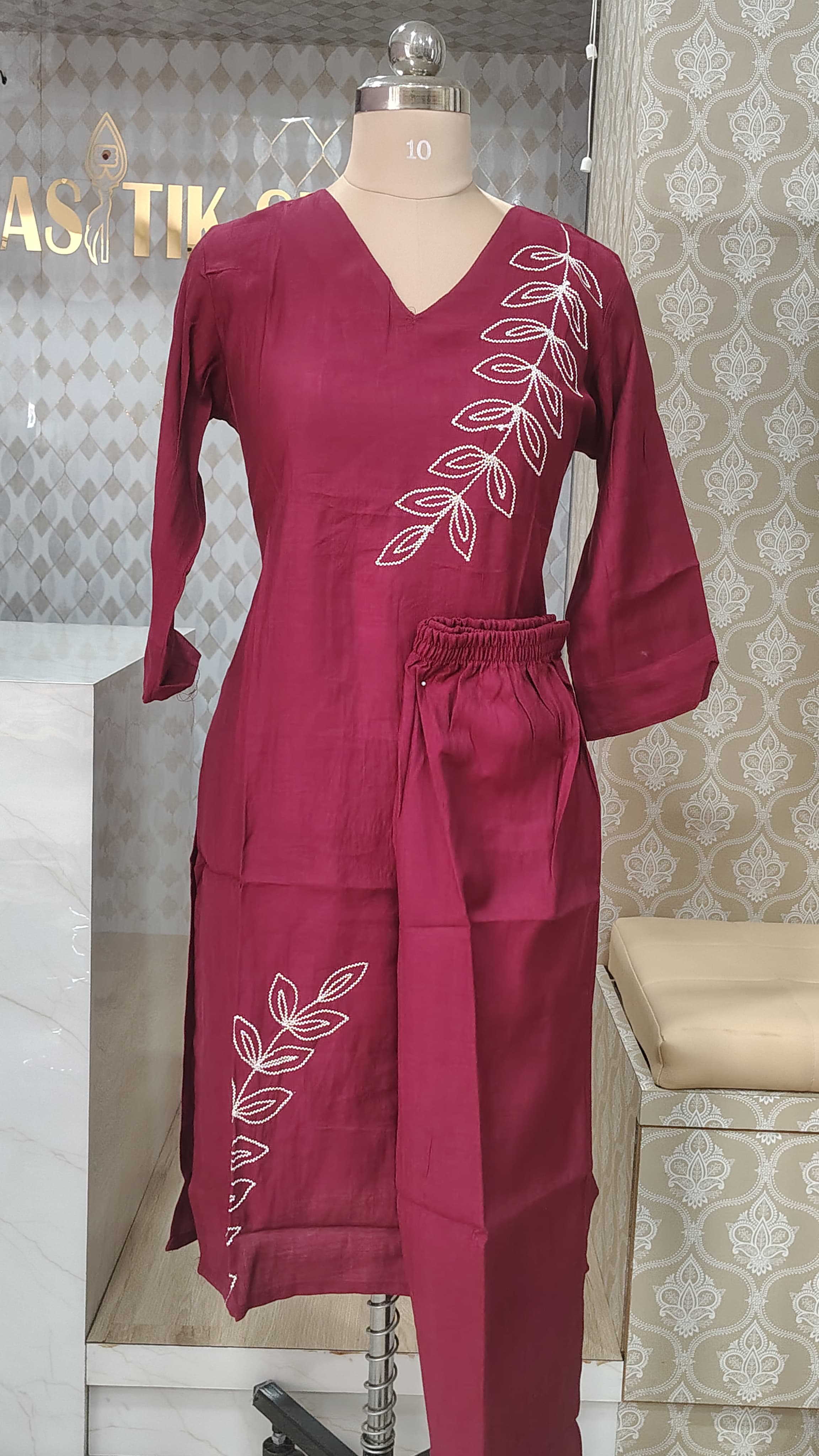 Elegant Maroon embroidered kurti set
