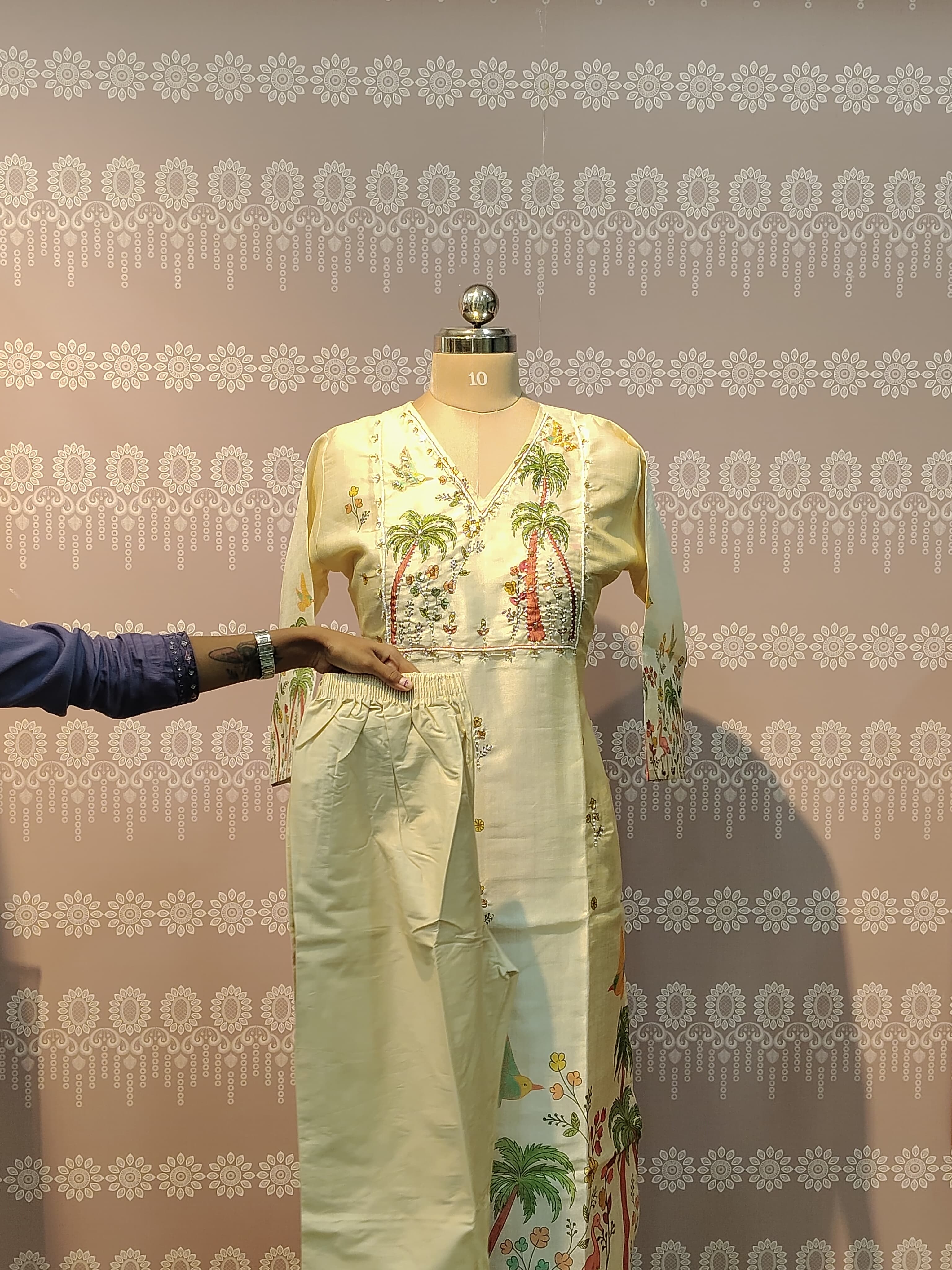 Elegant printed kurthi set