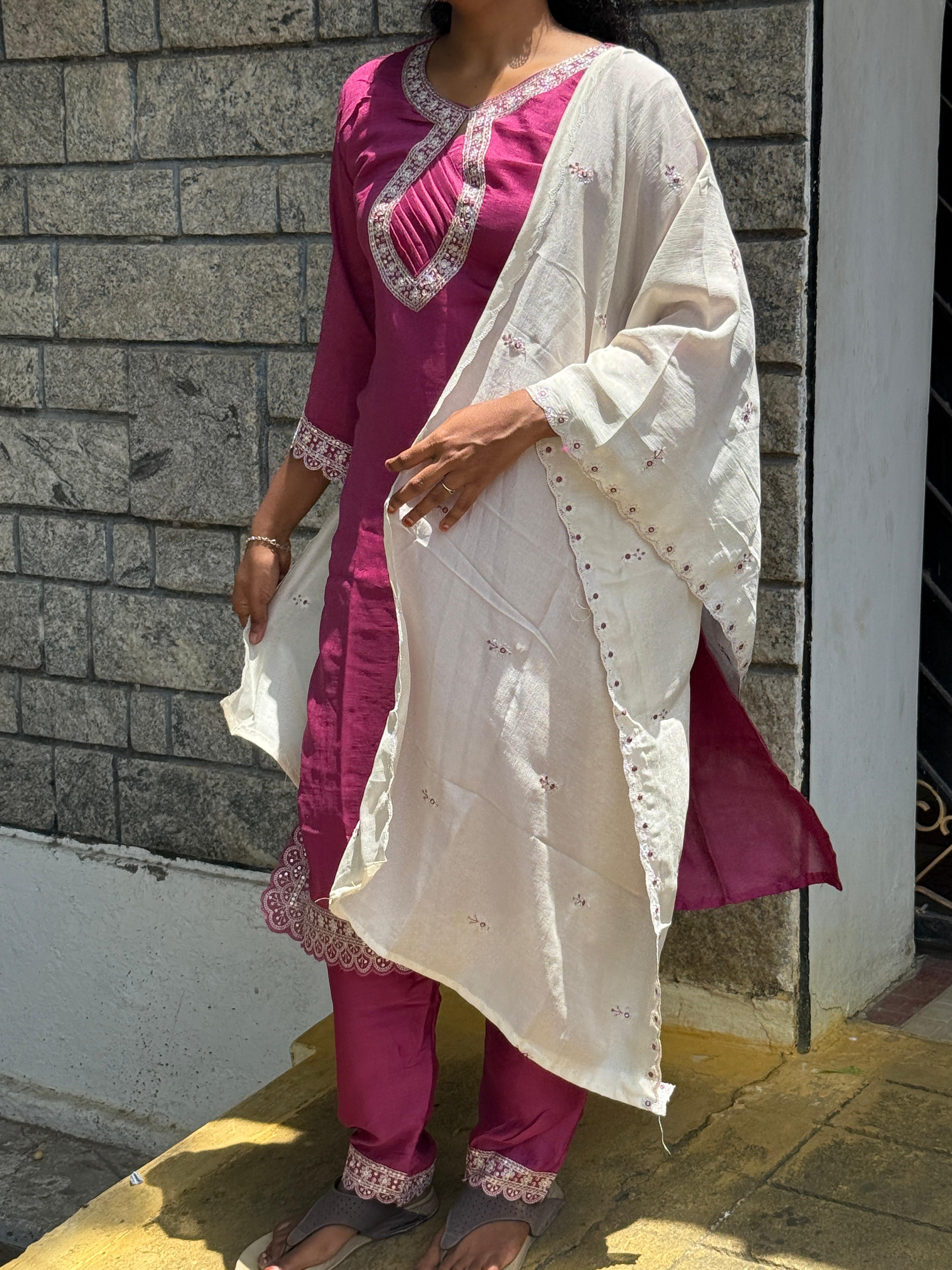 Elegant Magenta Embroidered Kurthi set