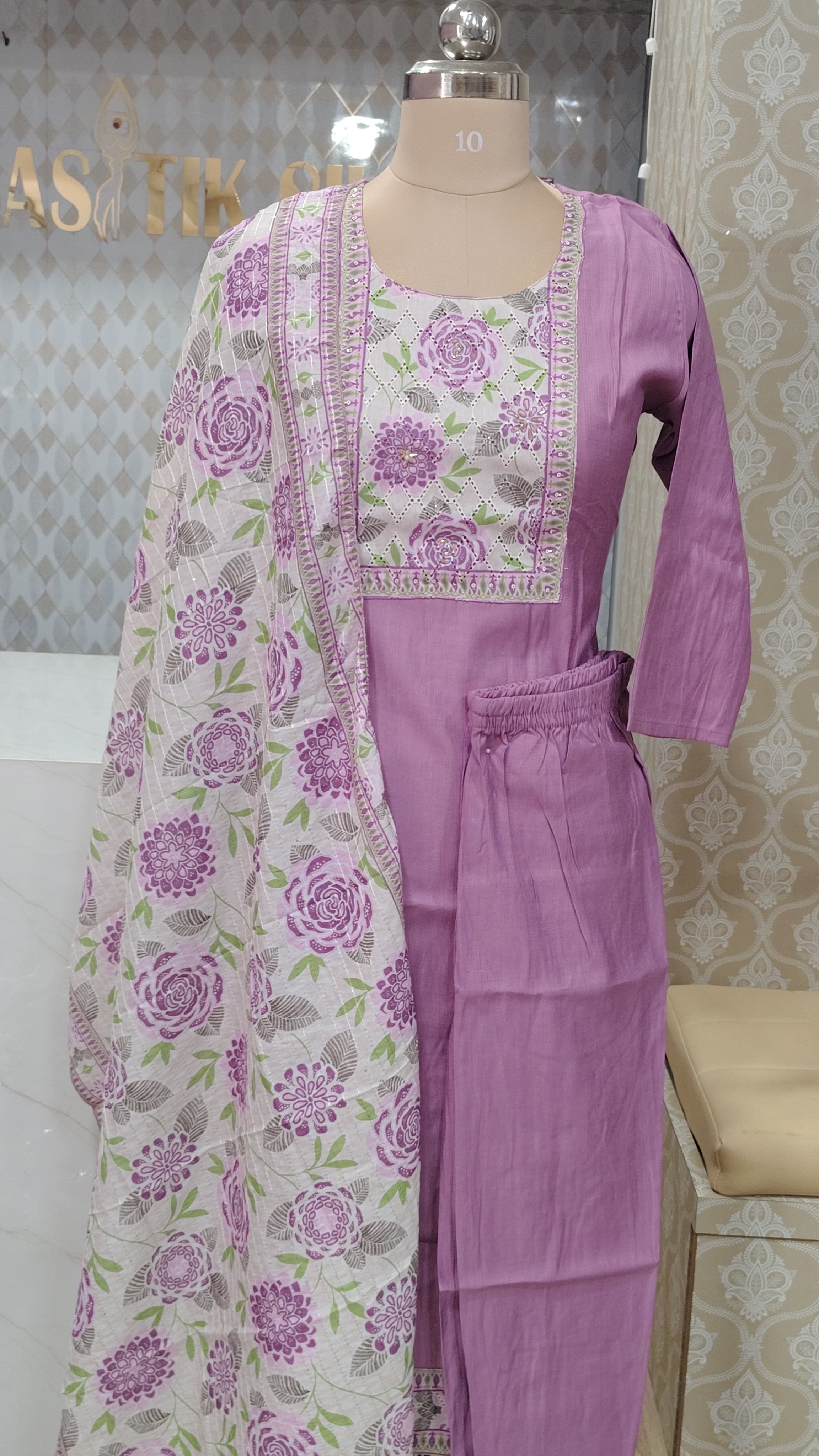 Elegant Lavender Floral KURTHI SET