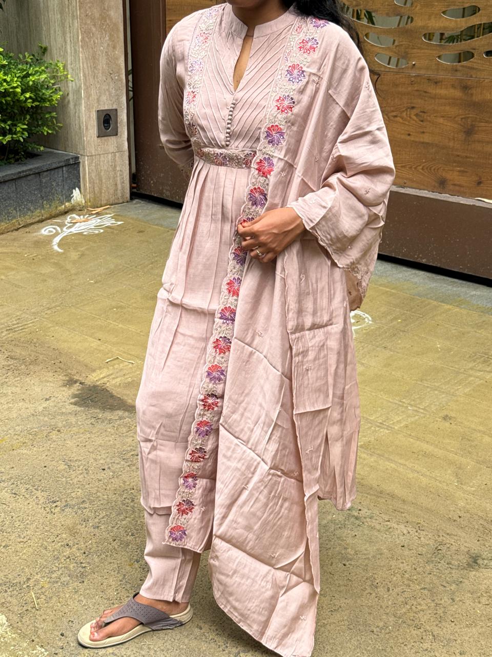 Elegant blush pink Embroidered kurti set