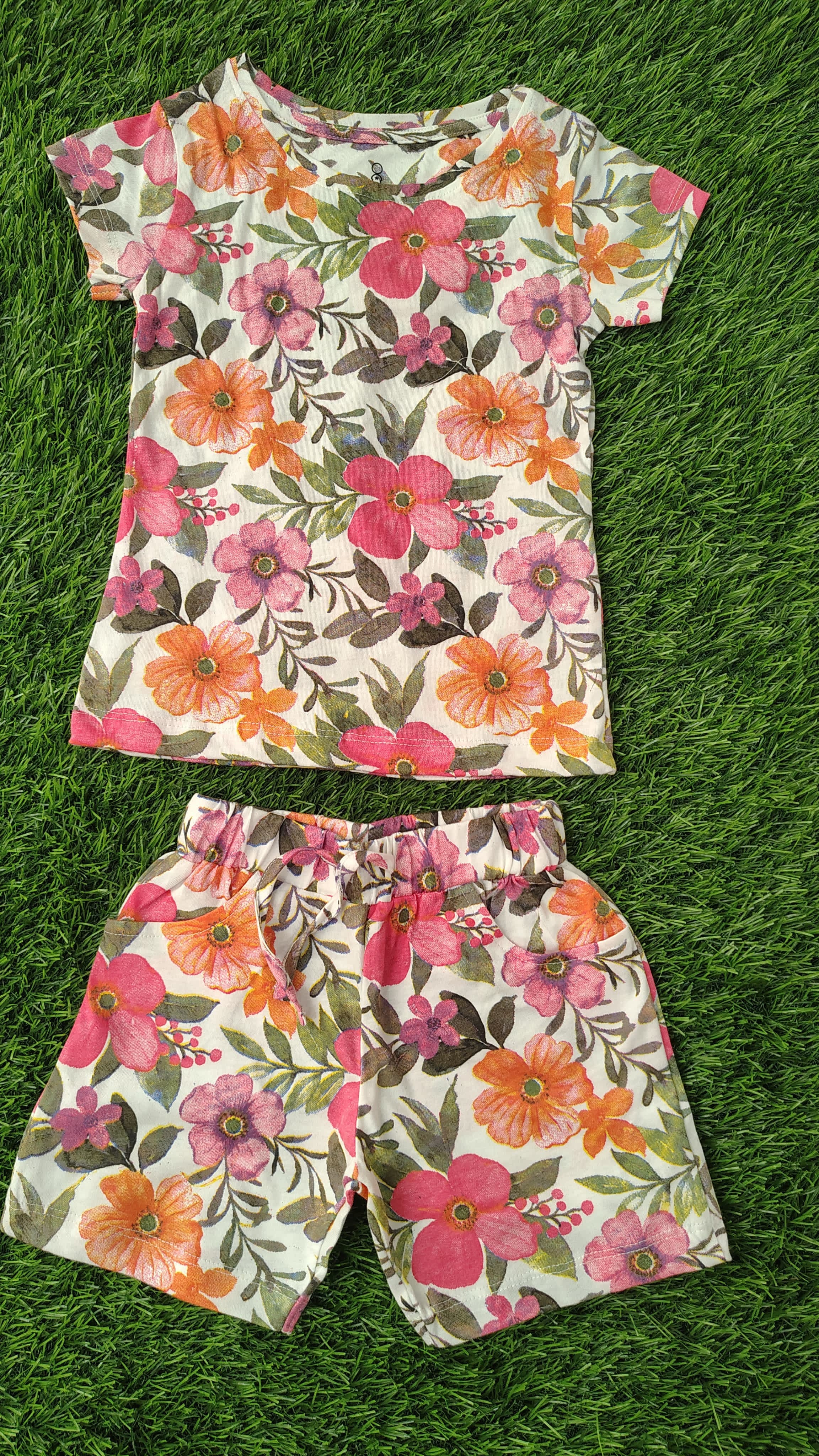 A bold, all-over botanical floral print