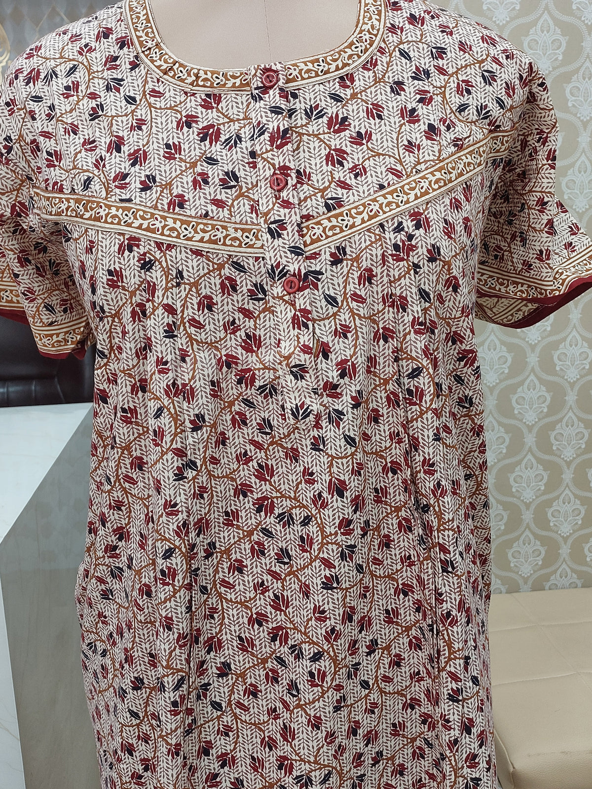 Floral cream Cotton Nighty