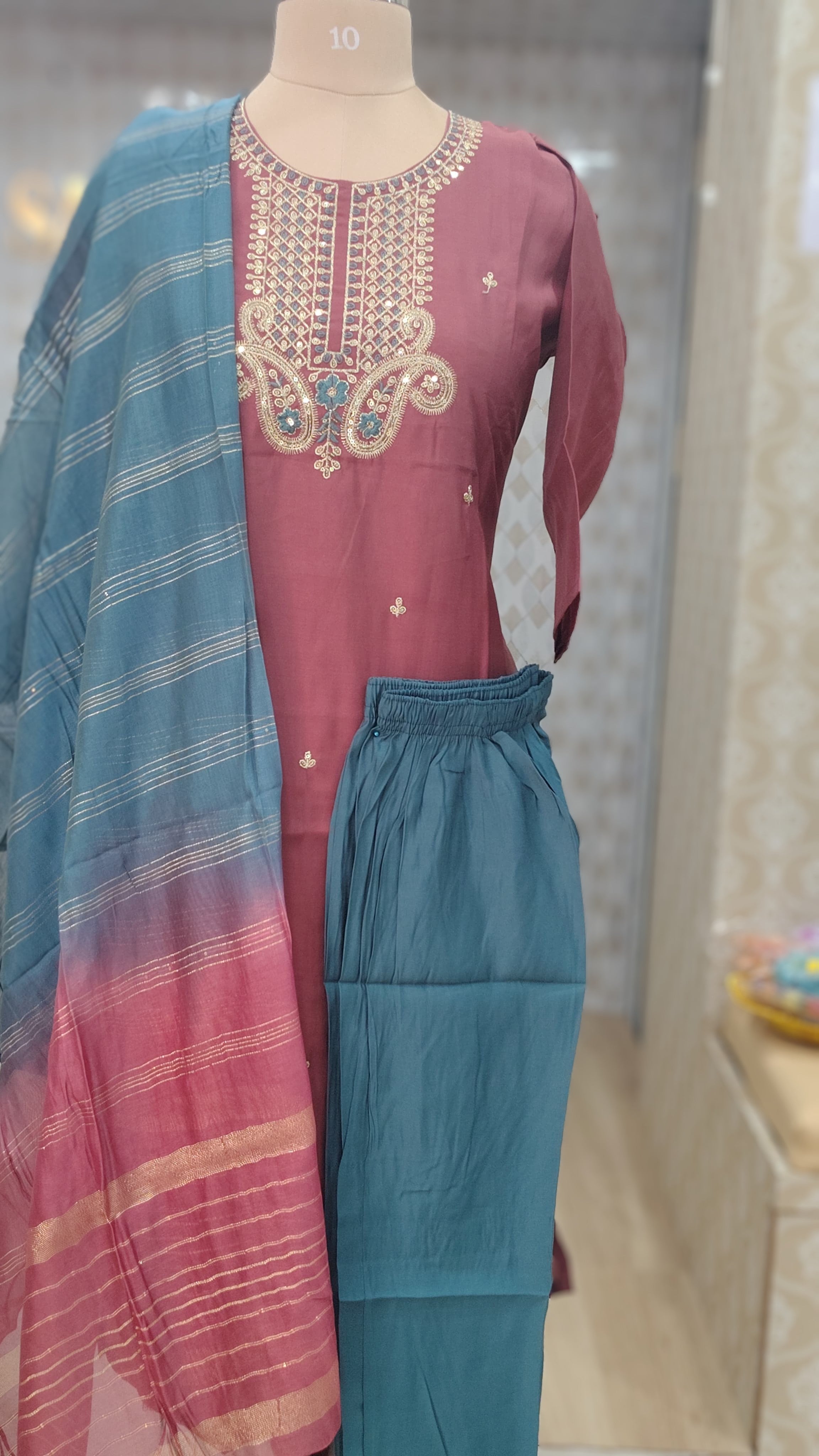 Maroon embroidery kurthi set