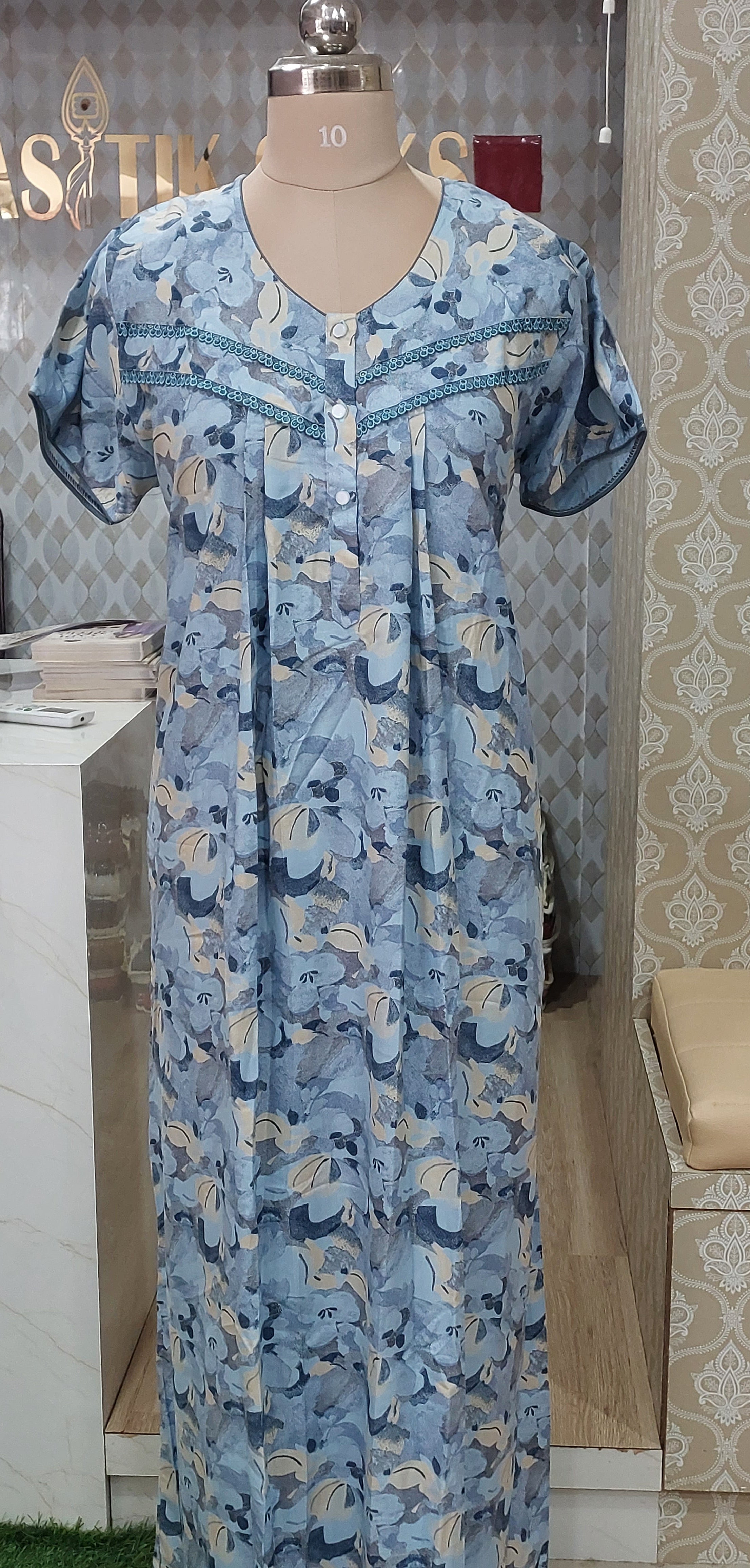 Blur Floral Nighty
