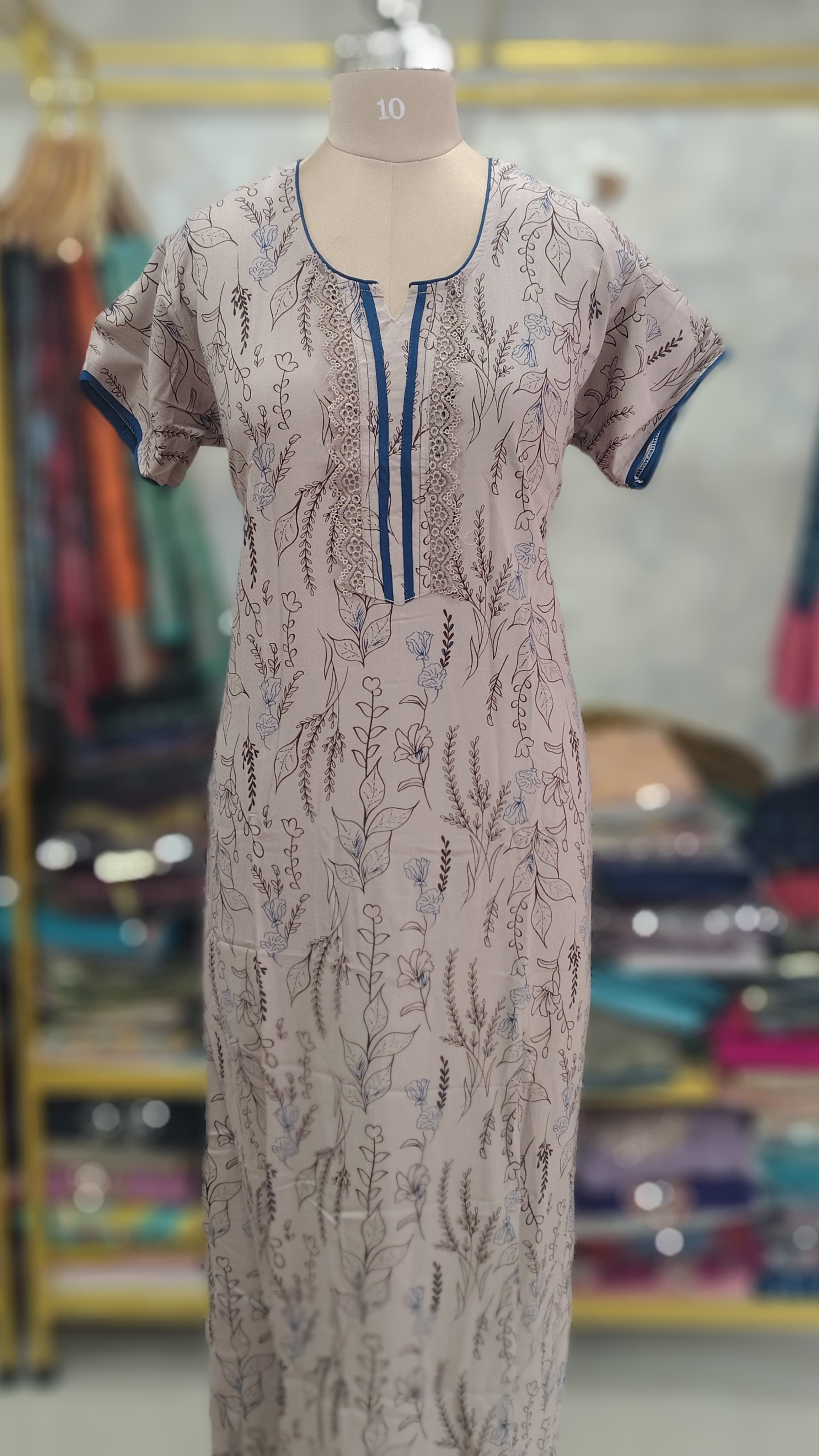 Beige botanical cotton nighty