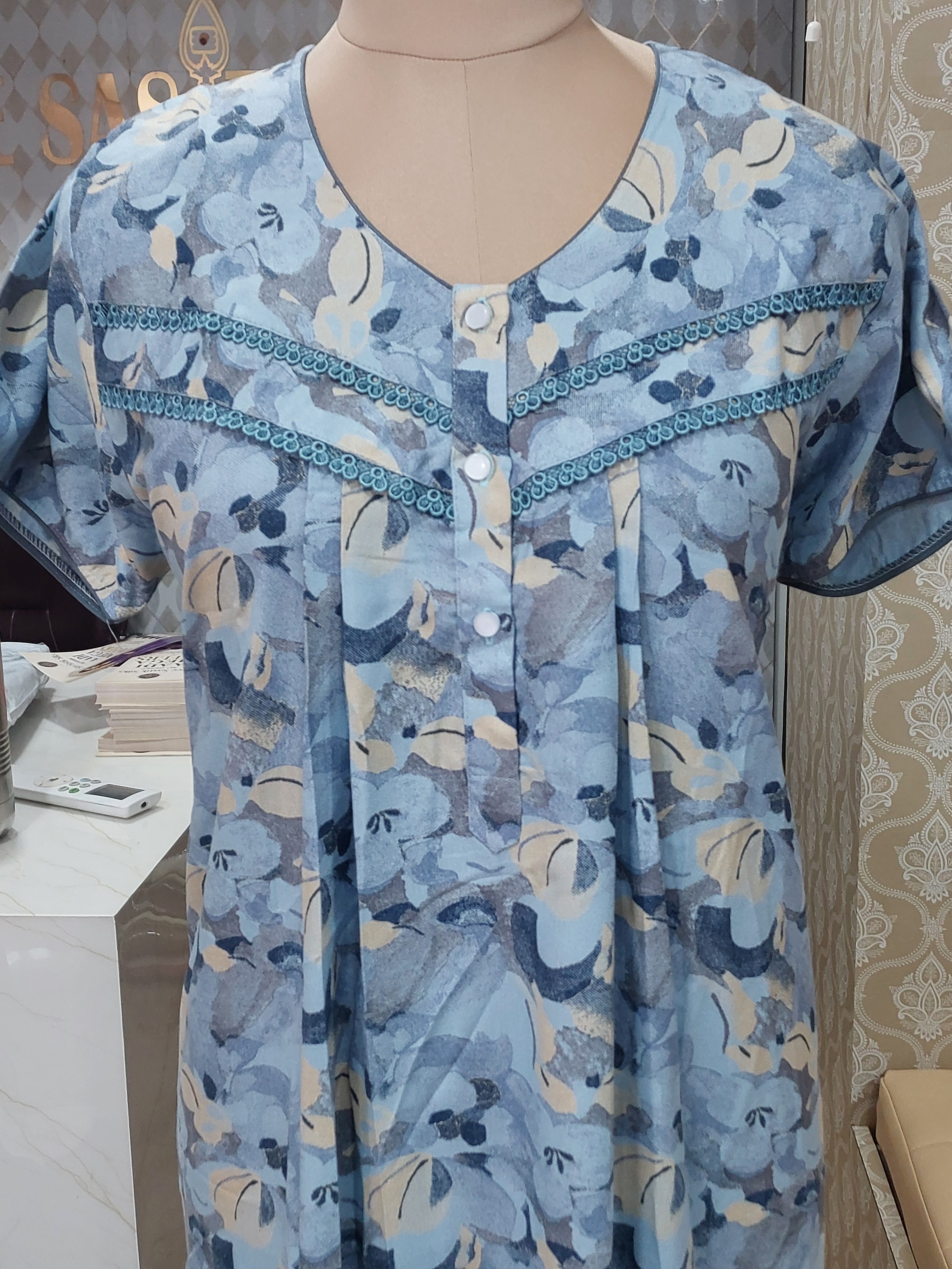 Blur Floral Nighty
