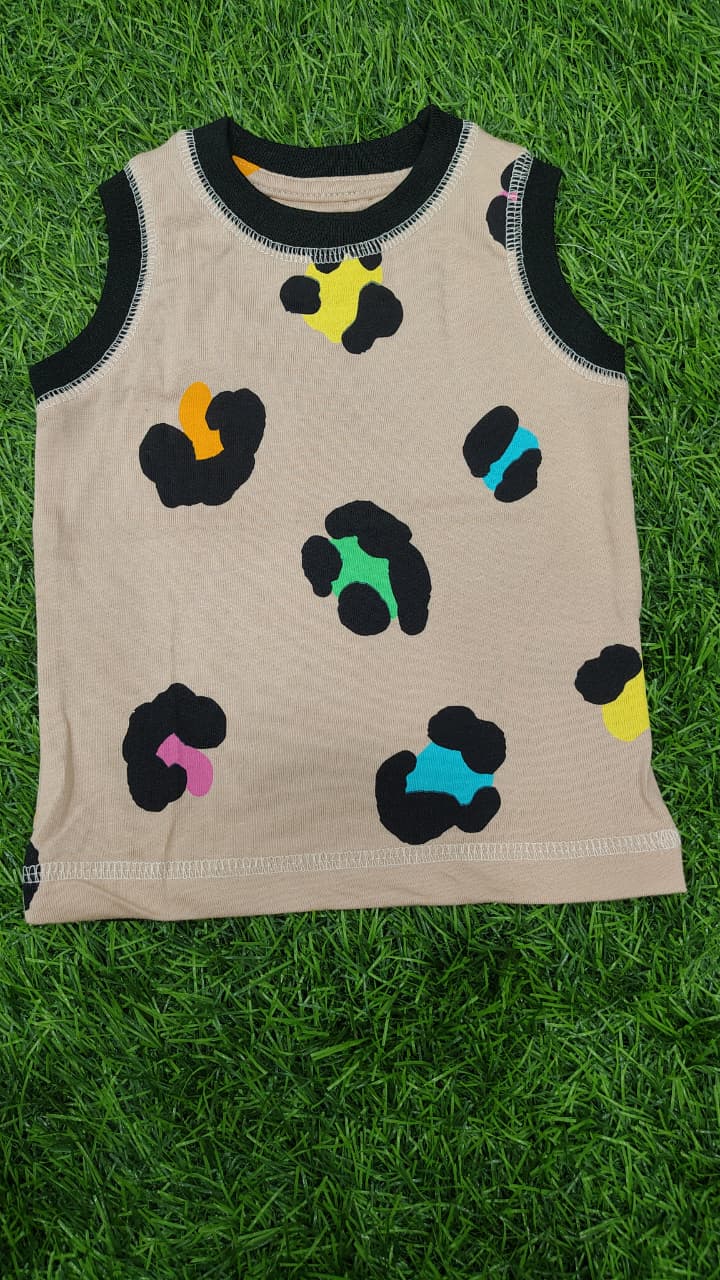 Sleeveless boys top