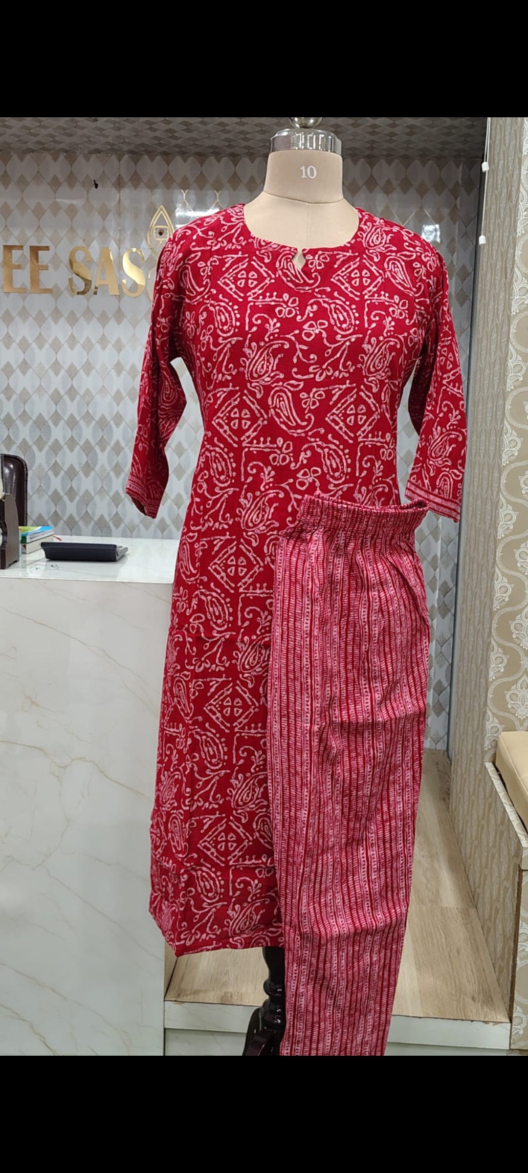 Elegant Red Printed Kurti Set