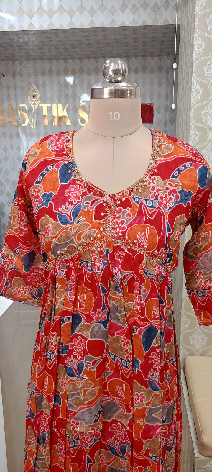 Elegant Anarkali kurthi set
