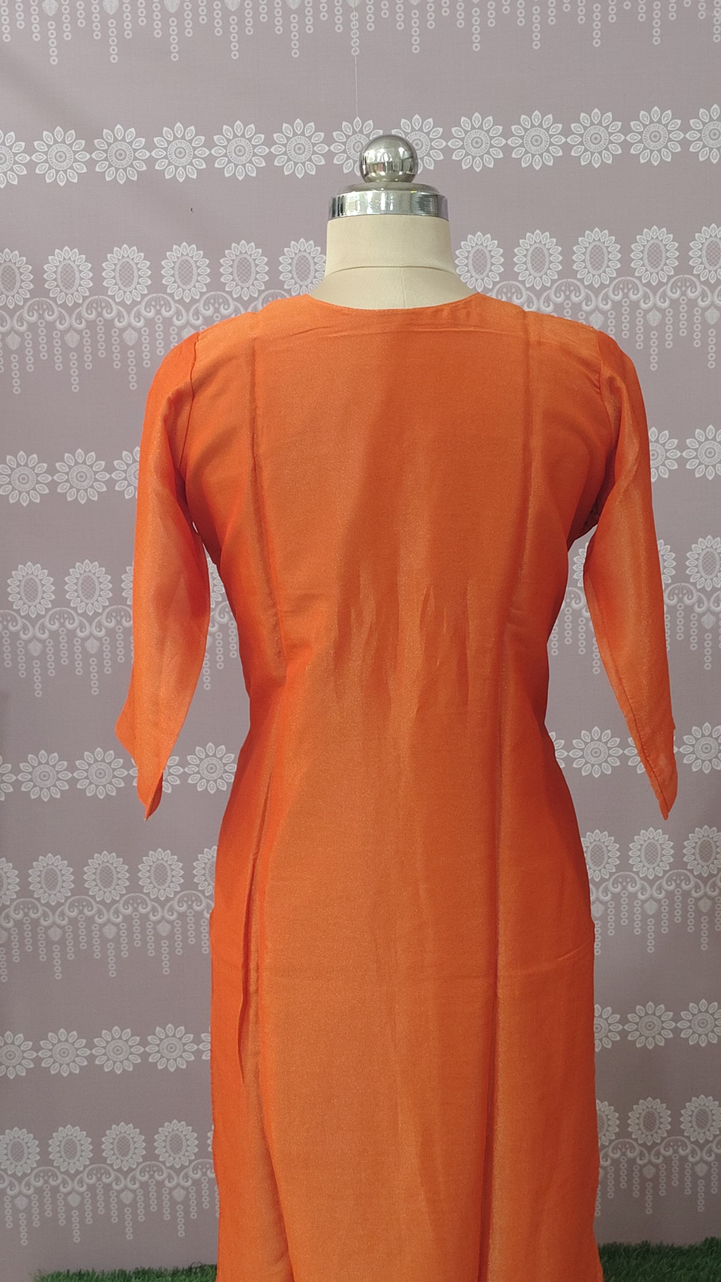 Party wear kurthi set