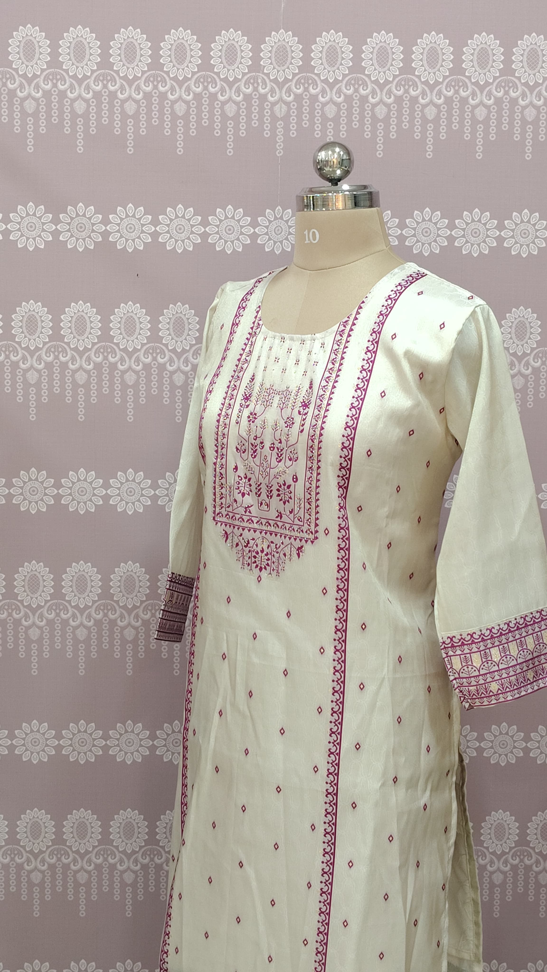 Cream&magenta embroidery kurthi set