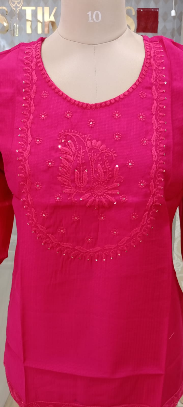 Elegant top🌷🌸